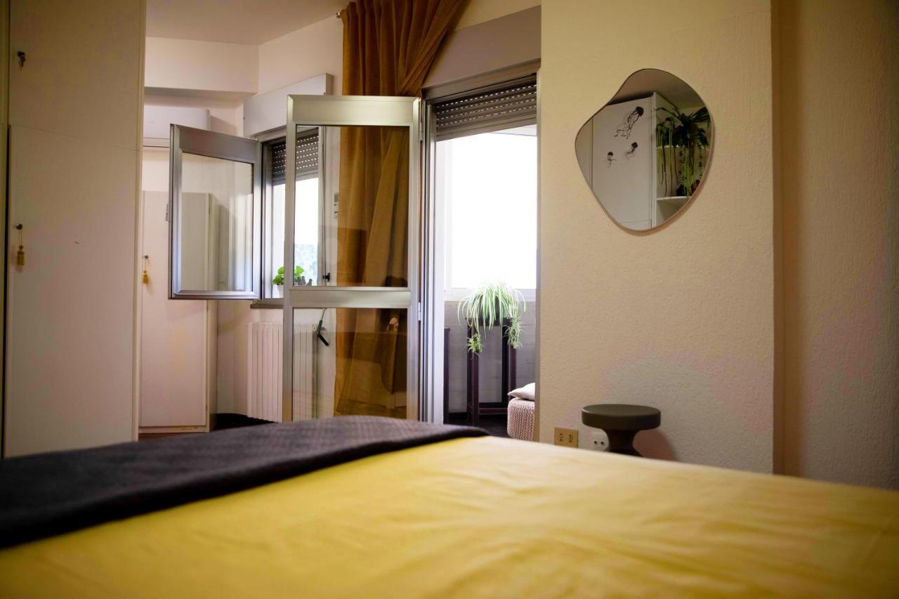 Sound Of Colors - Art Design Apartment Desenzano del Garda Eksteriør bilde