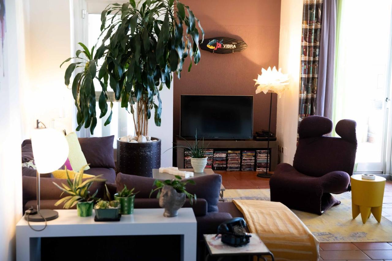 Sound Of Colors - Art Design Apartment Desenzano del Garda Eksteriør bilde